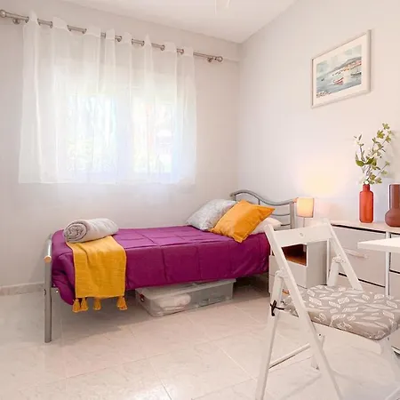 Апартаменты Immaculate 2-bed In Дения